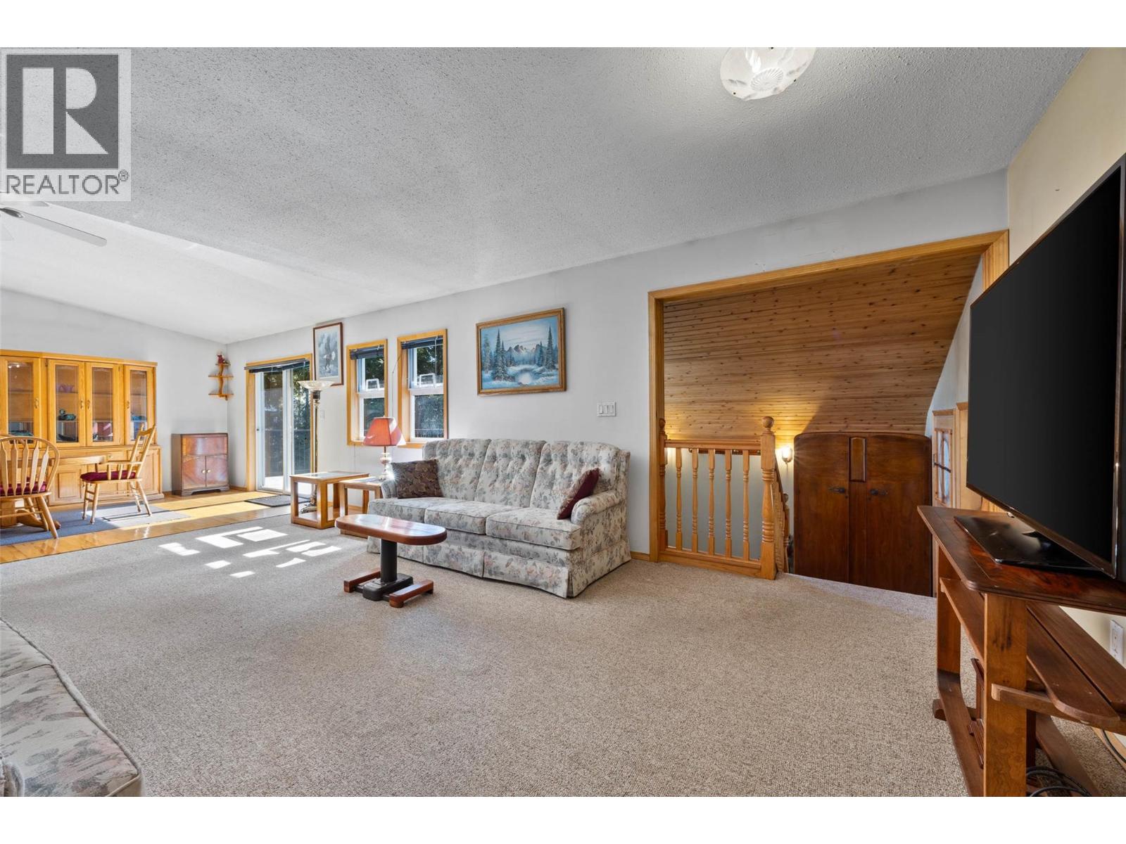 7650 Mountain Drive, Anglemont