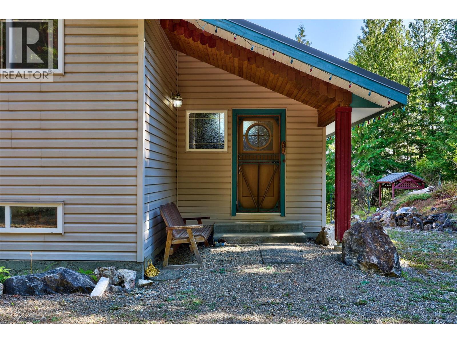7650 Mountain Drive, Anglemont