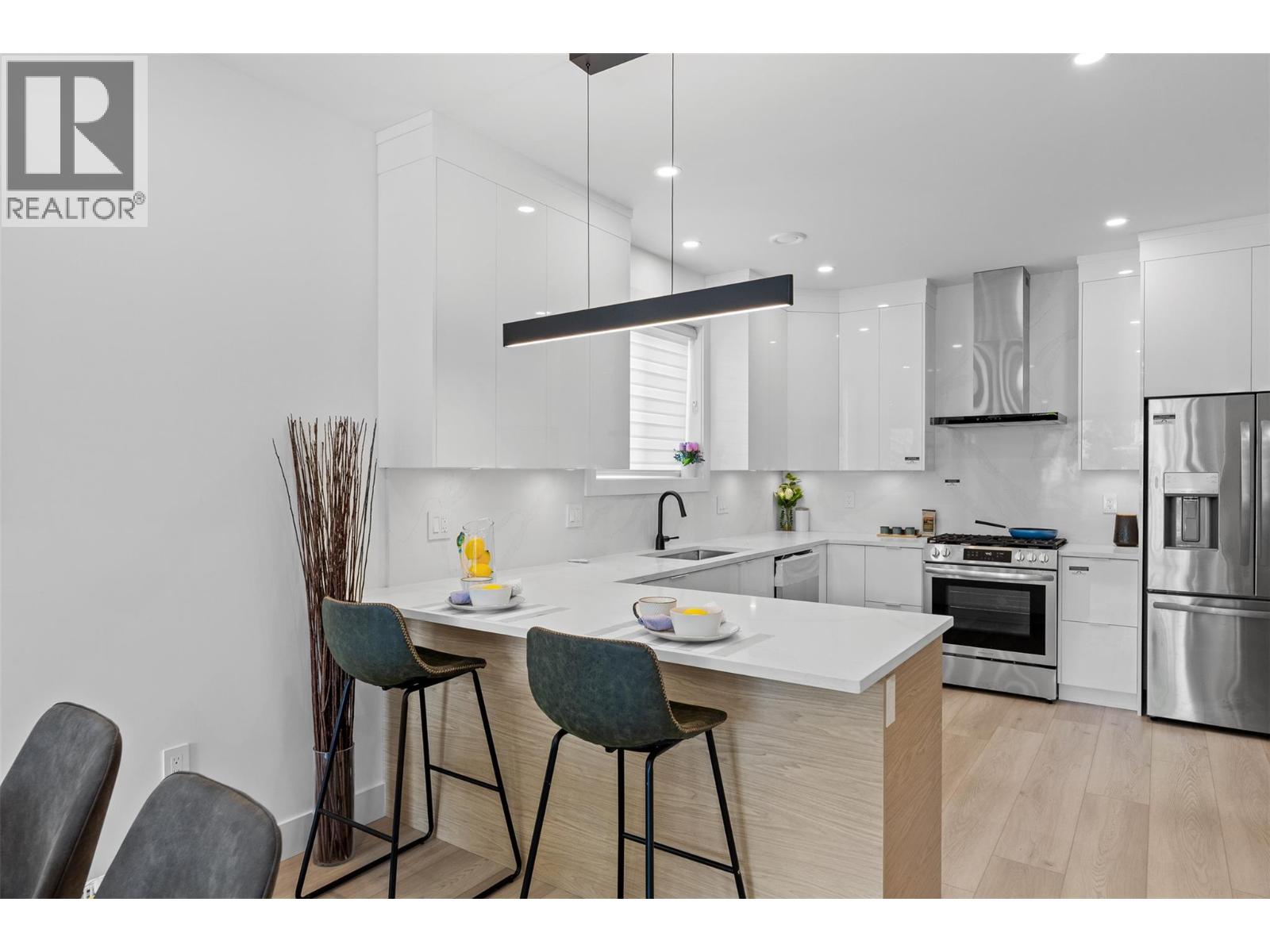 2 787 Lawson Avenue, Kelowna