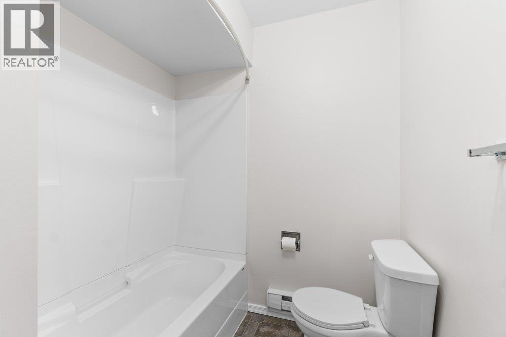  567 24 Street Northeast, Salmon Arm