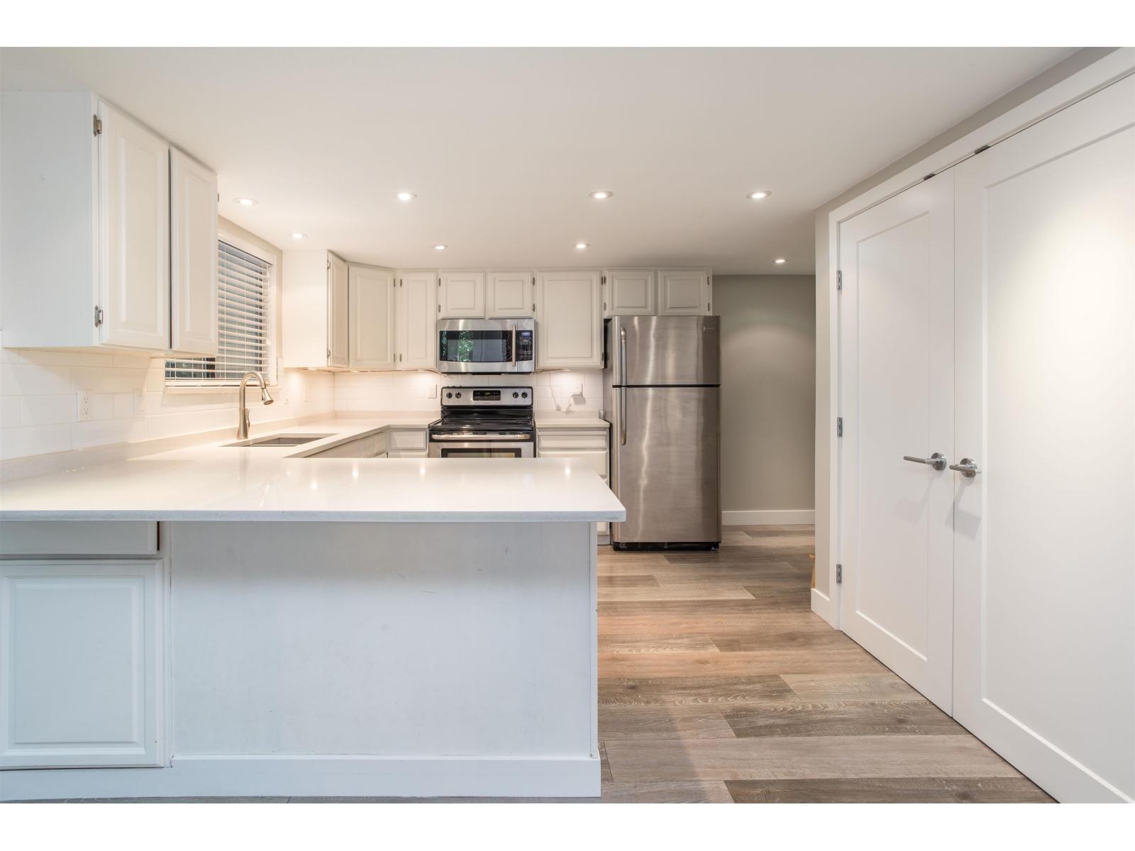103 12743 16 AVENUE, Surrey