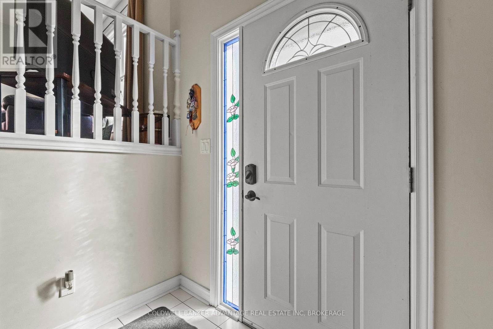 697 FERNDALE AVENUE - Photo 5 of 26, Fort Erie (Crescent Park), Ontario