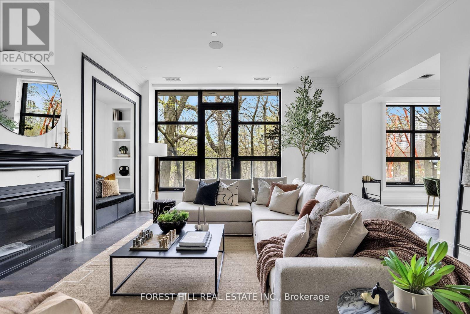 Listing photo of 303 - 200 RUSSELL HILL ROAD