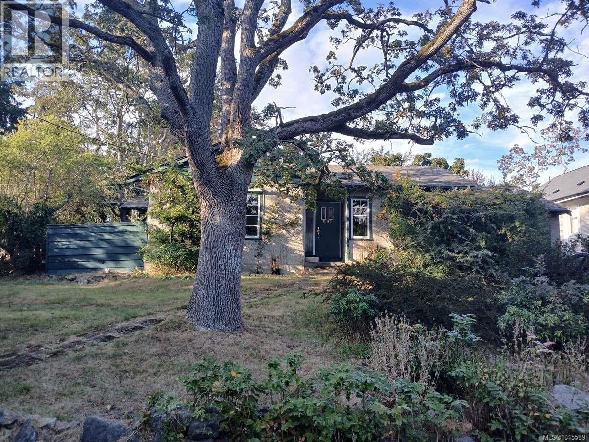 2120 Byron St, Oak Bay