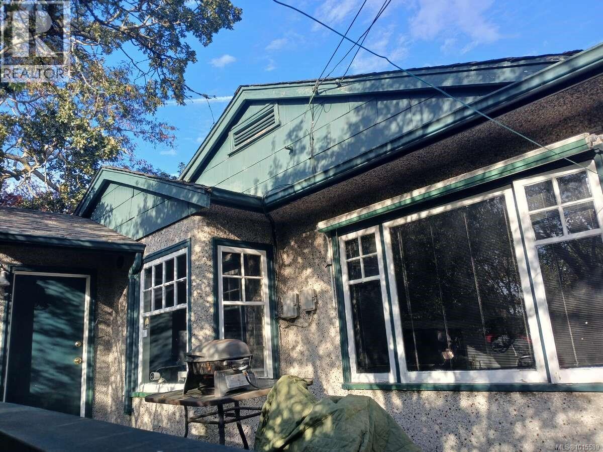 2120 Byron St, Oak Bay