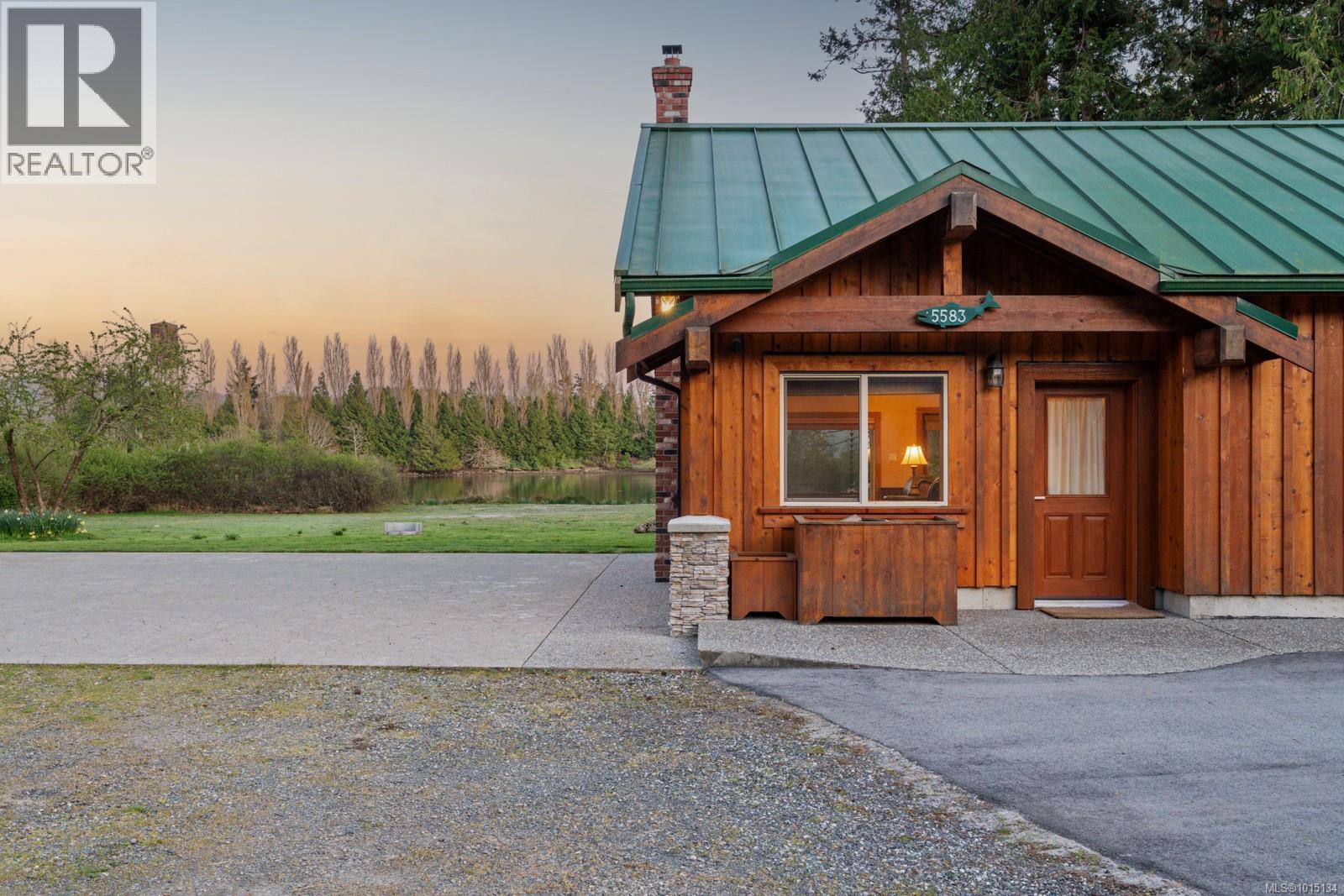  5583 Medberry Close, Sooke