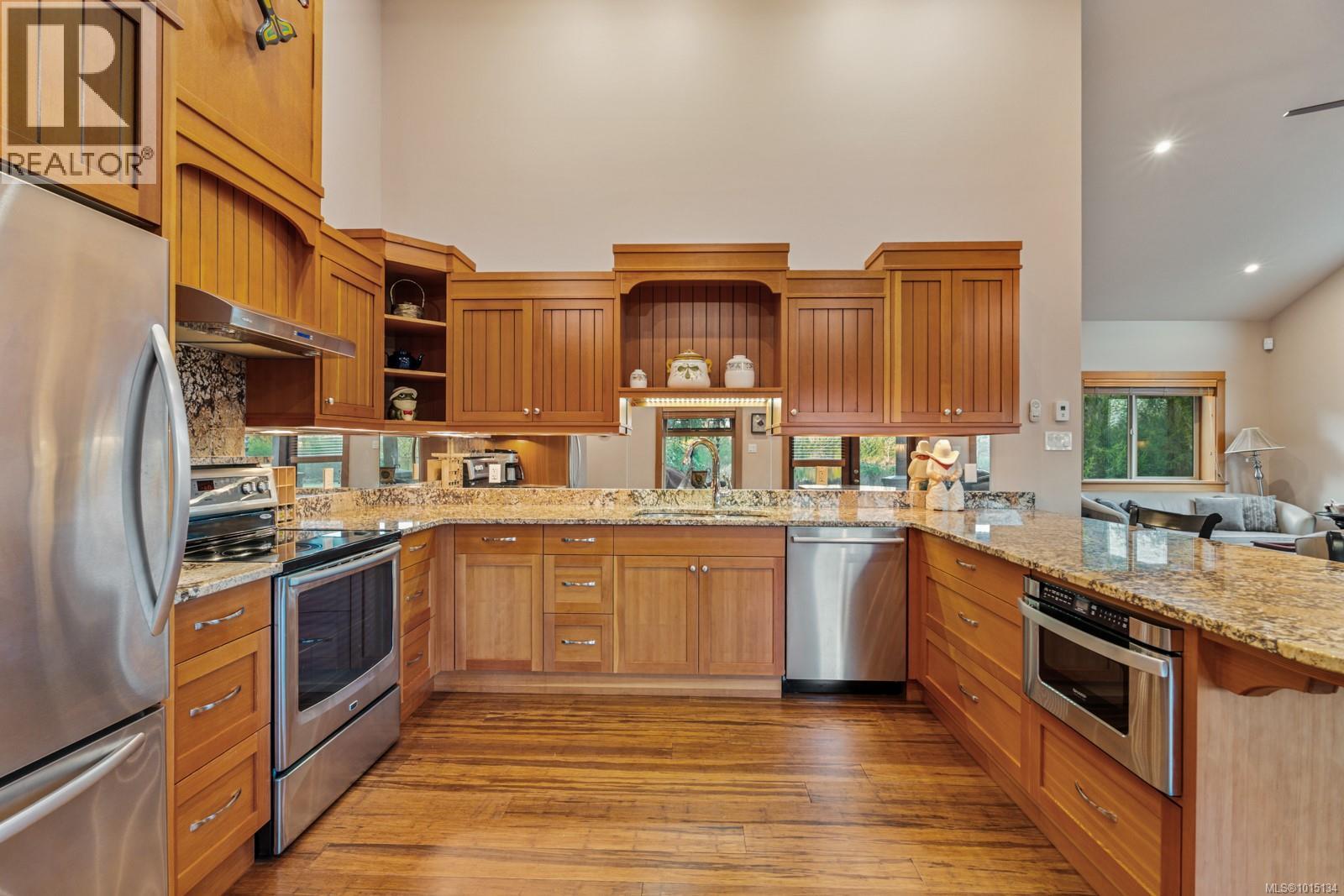  5583 Medberry Close, Sooke