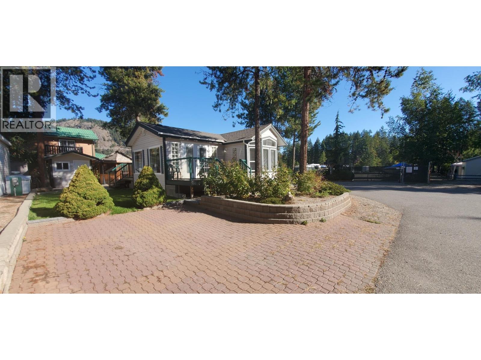 #164 3980 Squilax Anglemont Road - 20