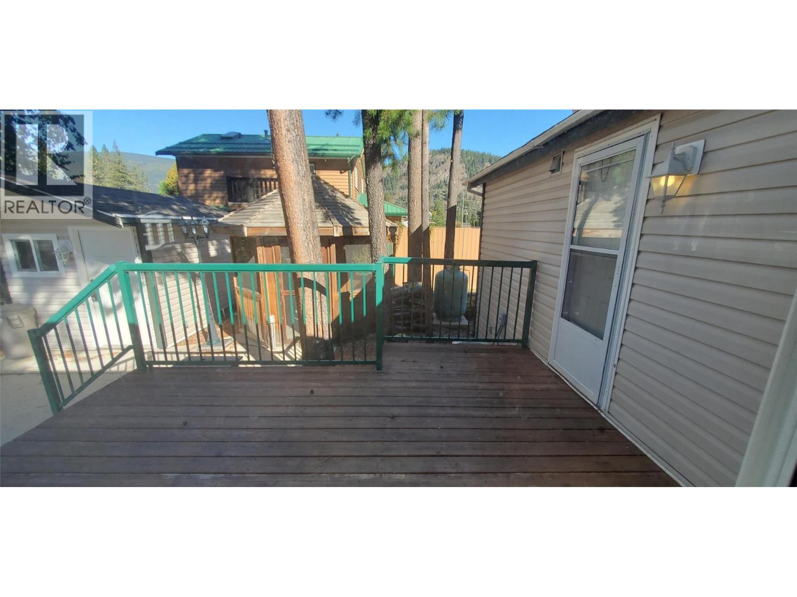 #164 3980 Squilax Anglemont Road - 17