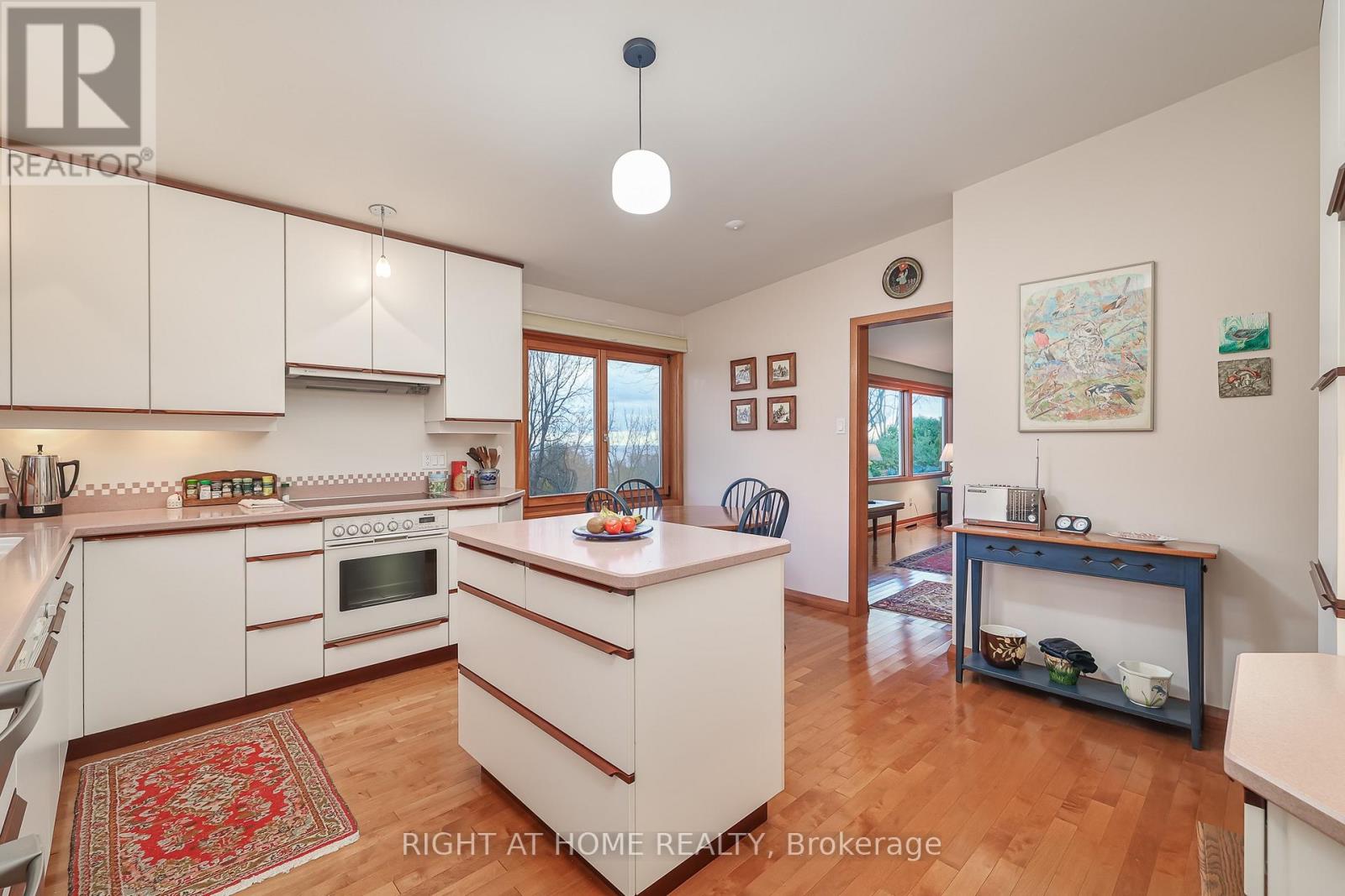 59 HILL CRESCENT - 15