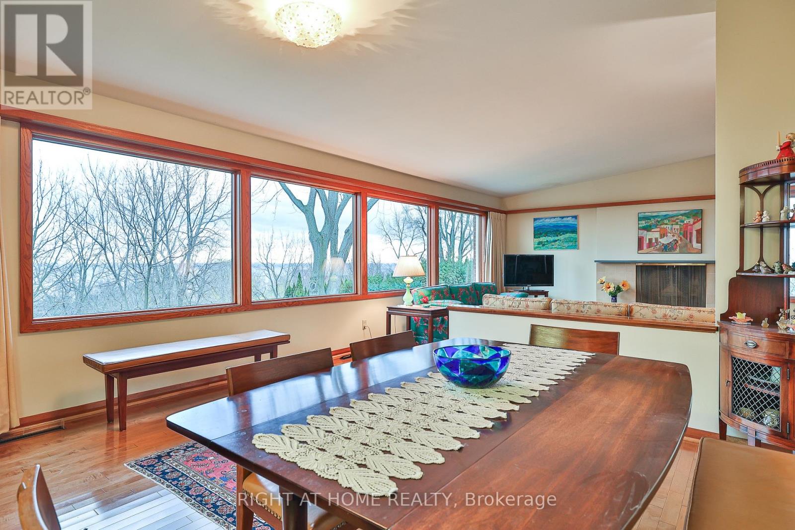 59 HILL CRESCENT - 25