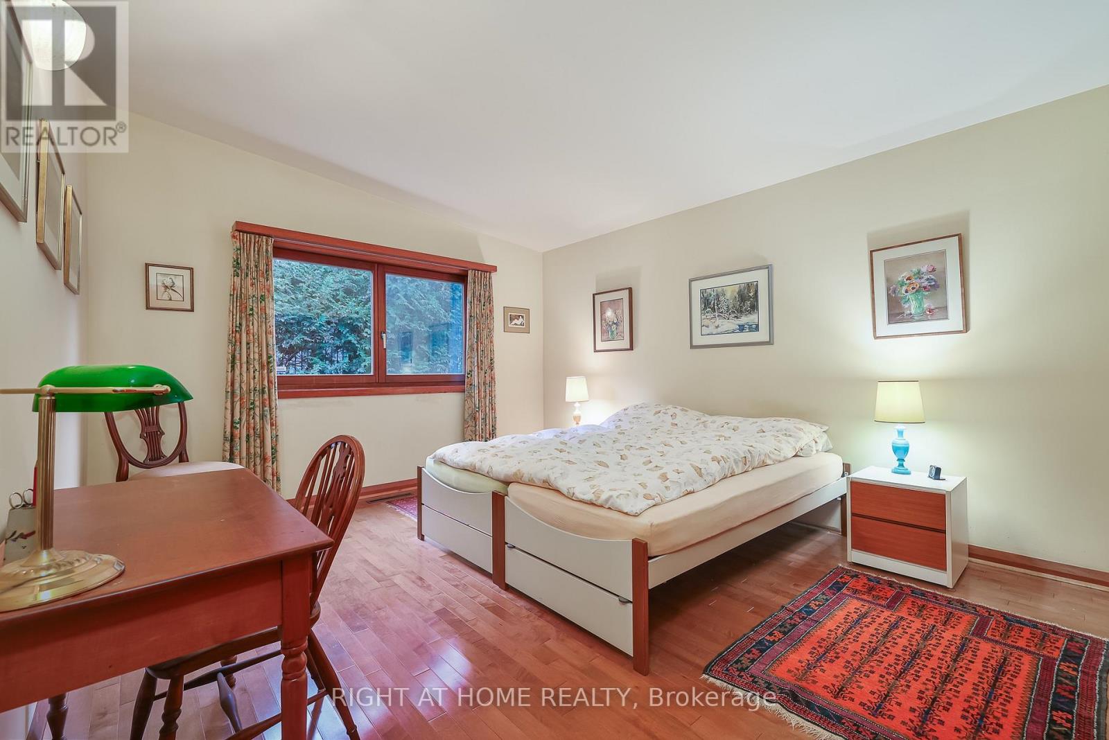 59 HILL CRESCENT - 35