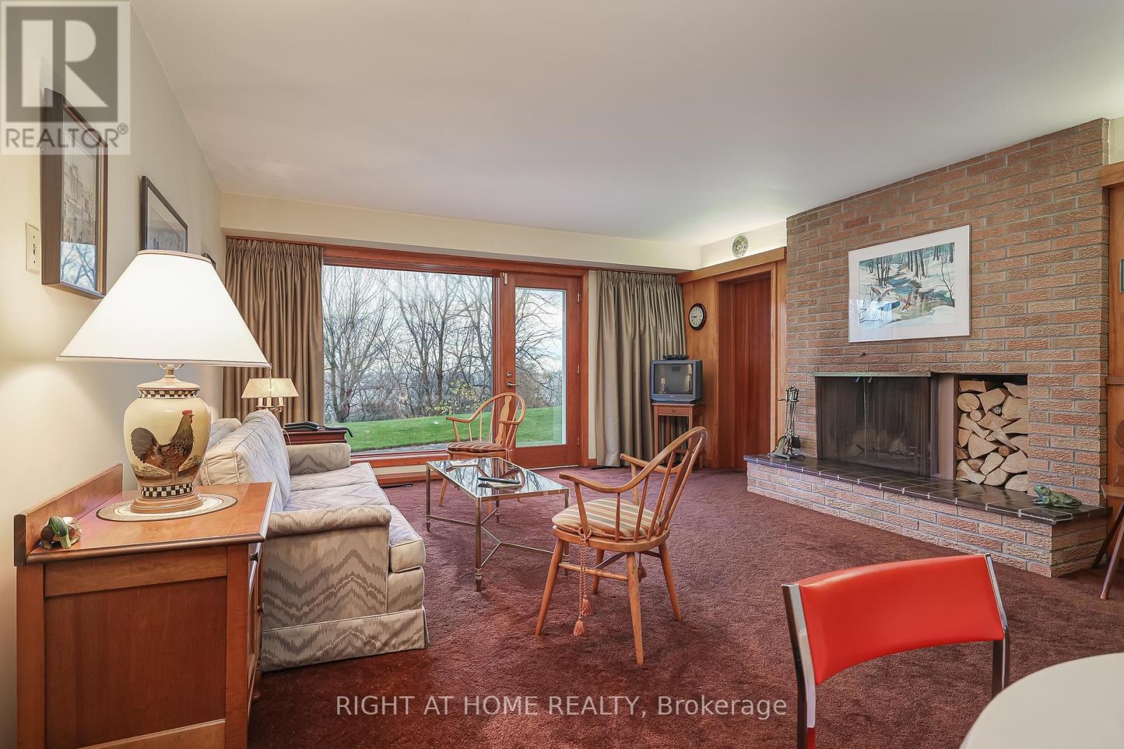 59 HILL CRESCENT - 41