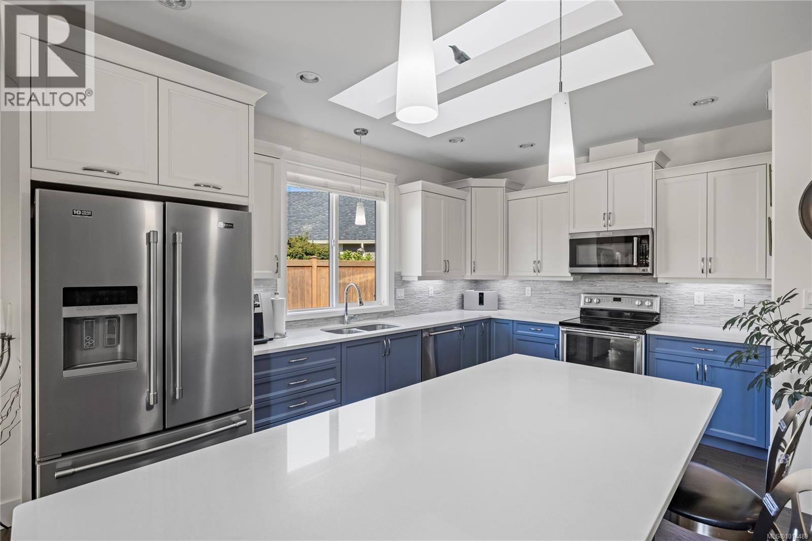 527 Ridgefield Dr, Parksville