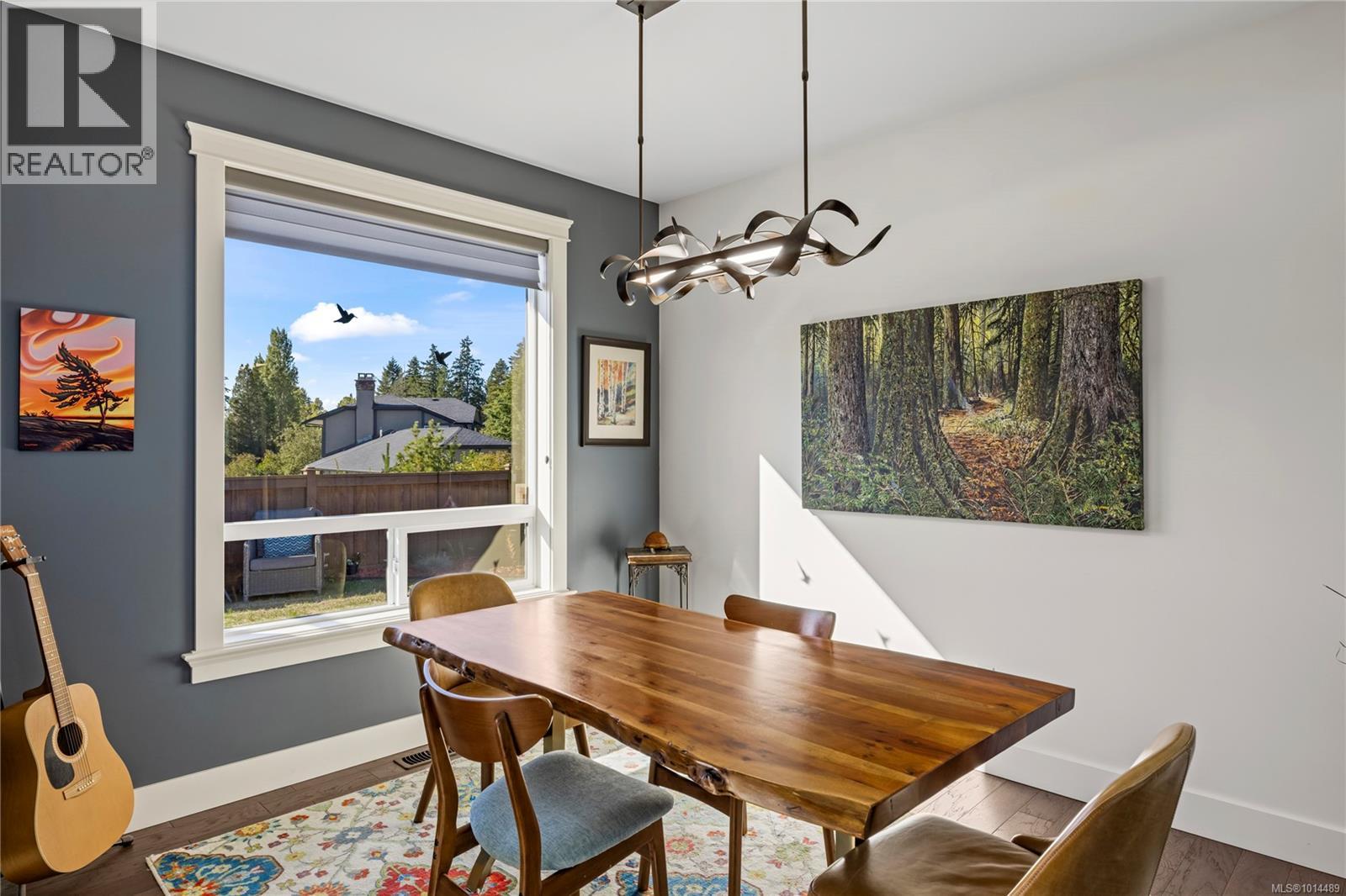 527 Ridgefield Dr, Parksville