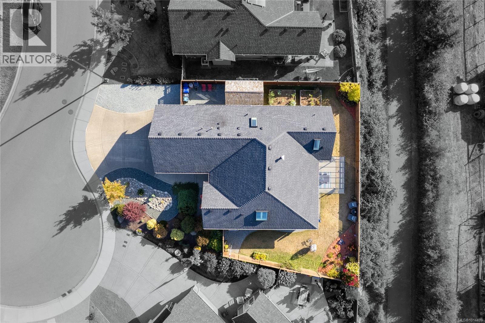 527 Ridgefield Dr, Parksville