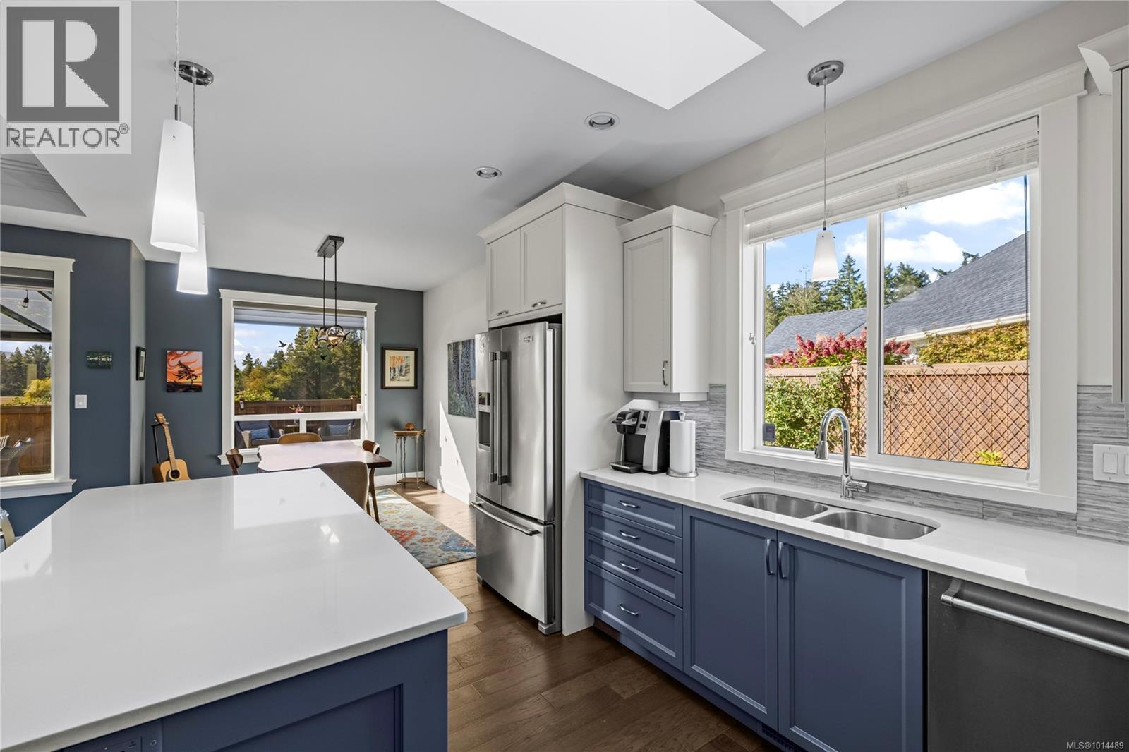527 Ridgefield Dr, Parksville