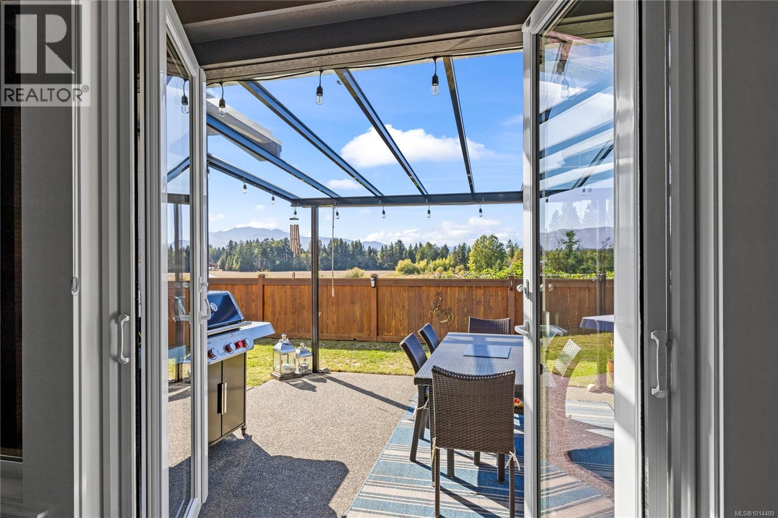 527 Ridgefield Dr, Parksville