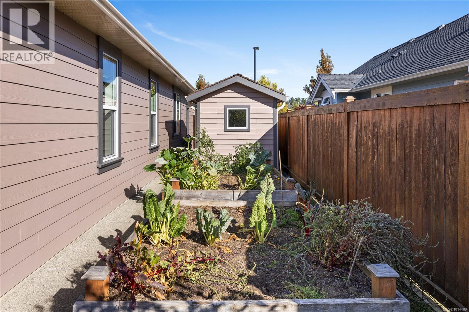 527 Ridgefield Dr, Parksville