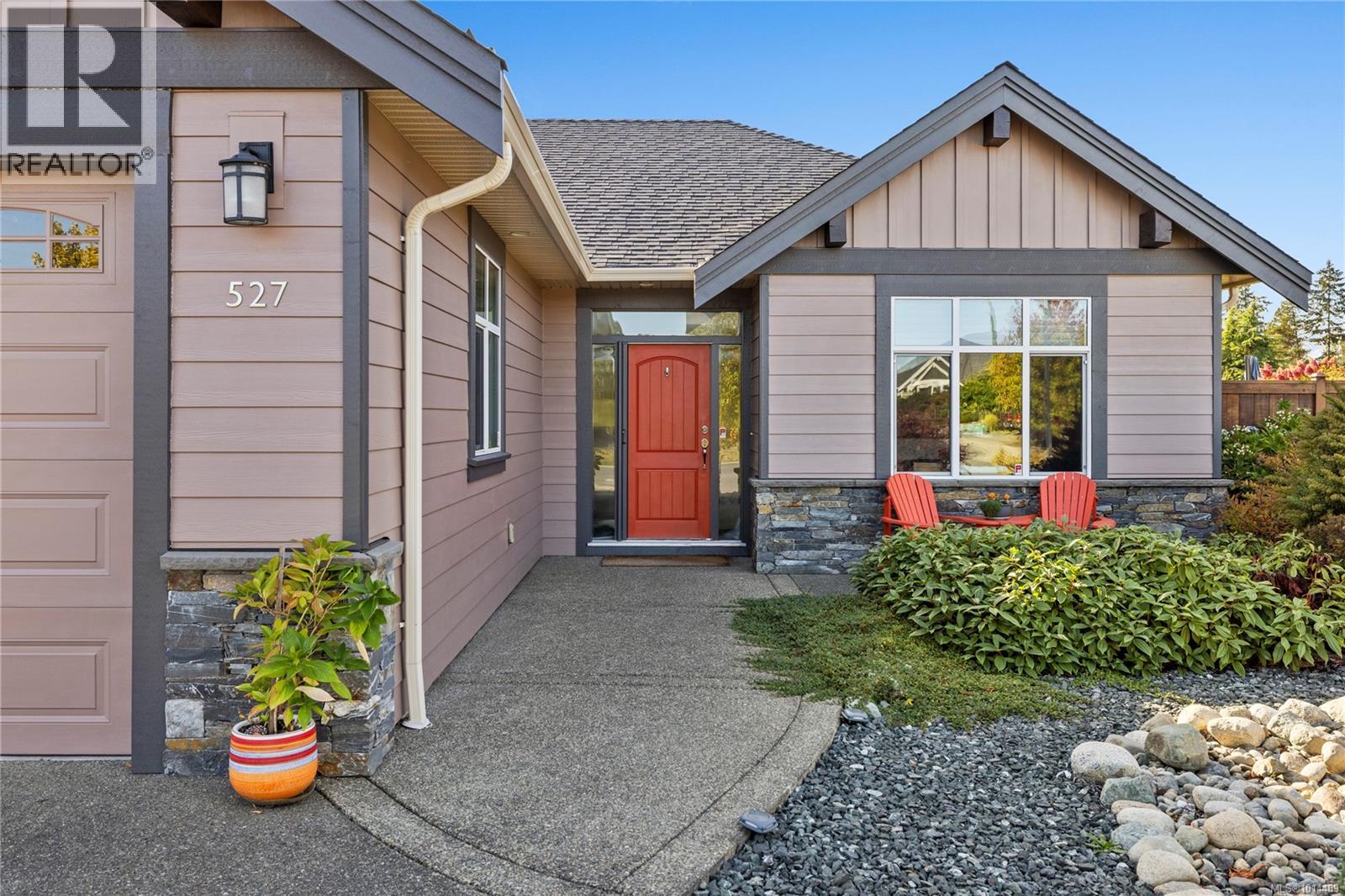527 Ridgefield Dr, Parksville