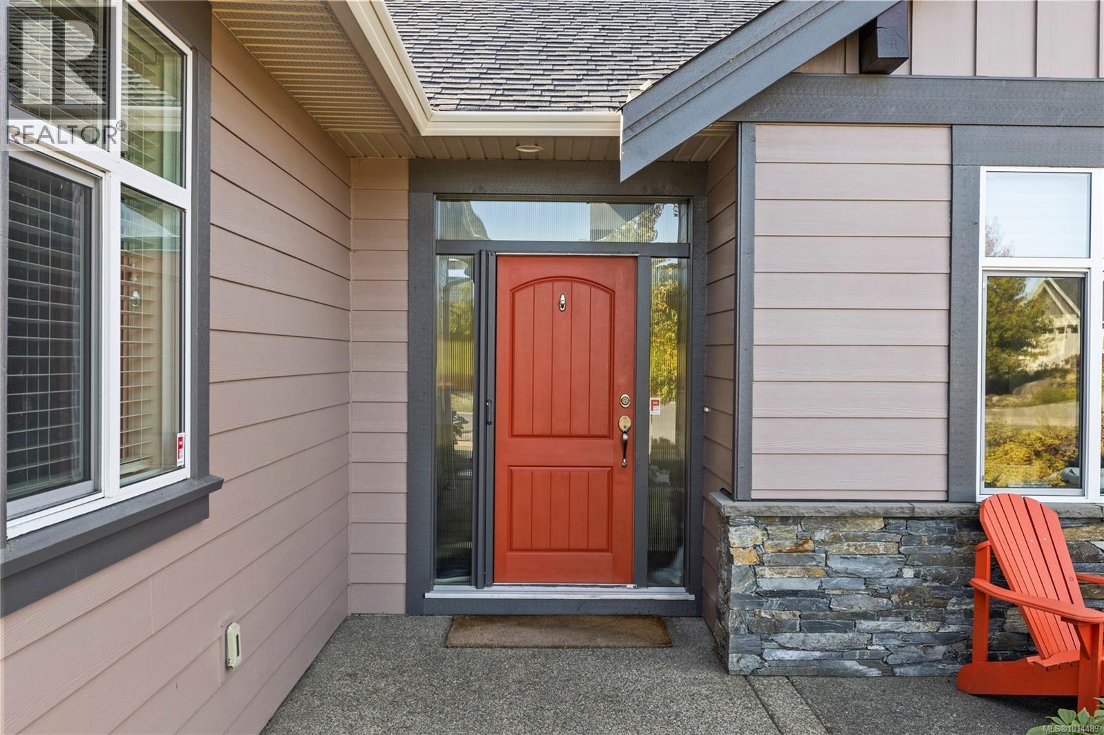 527 Ridgefield Dr, Parksville