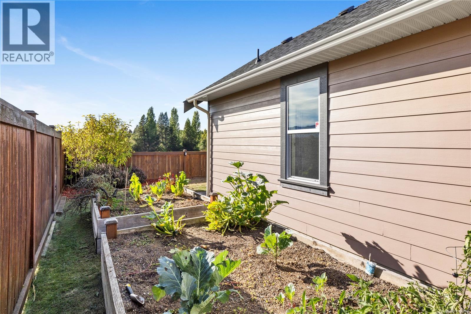 527 Ridgefield Dr, Parksville