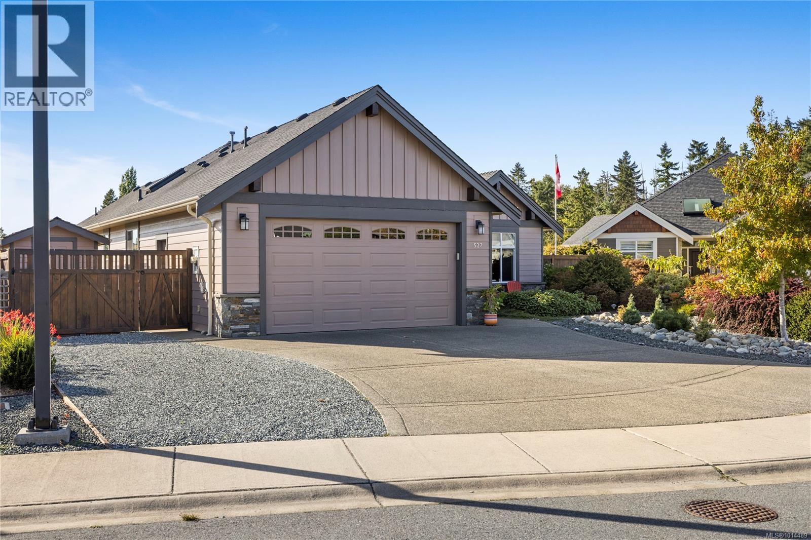 527 Ridgefield Dr, Parksville