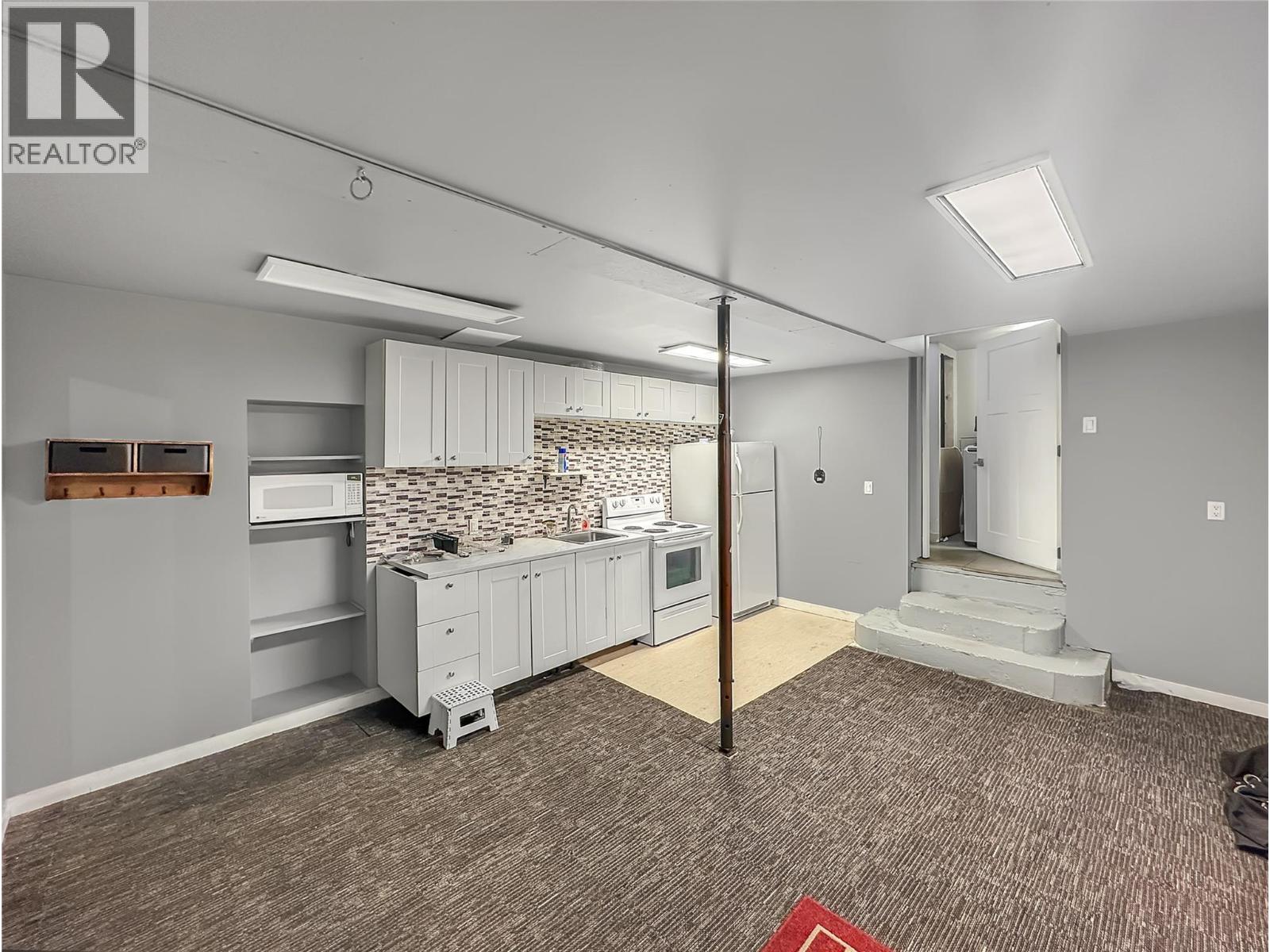 569 Auburn Crescent, Princeton