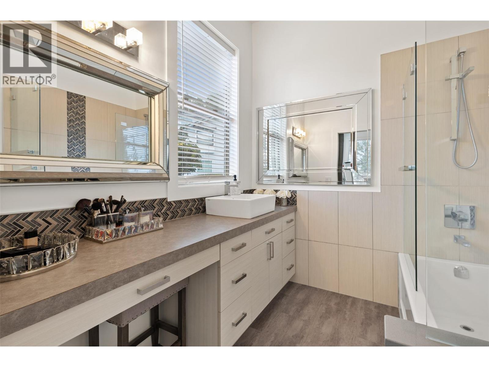  1955 Bayview Court, West Kelowna