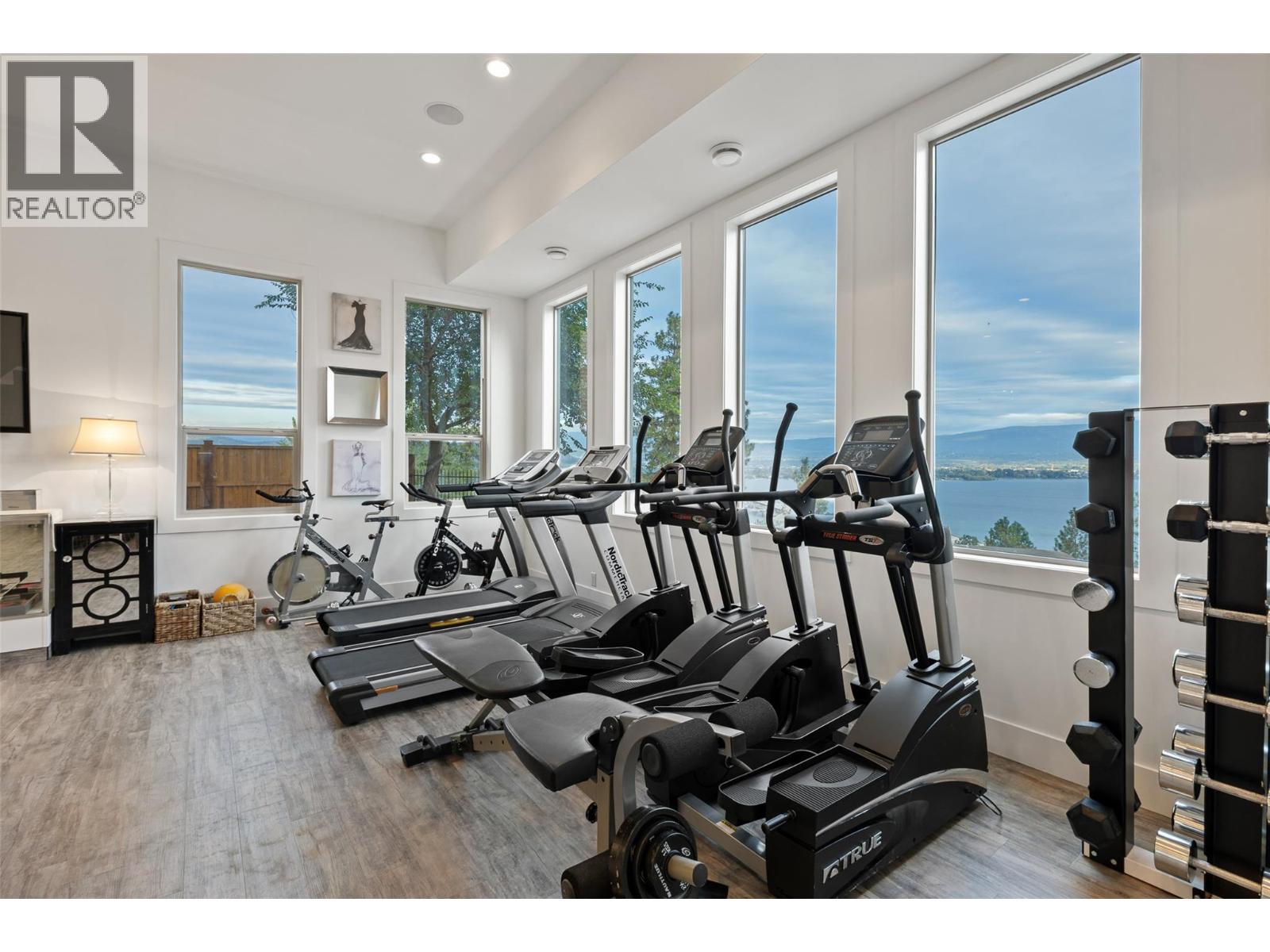  1955 Bayview Court, West Kelowna