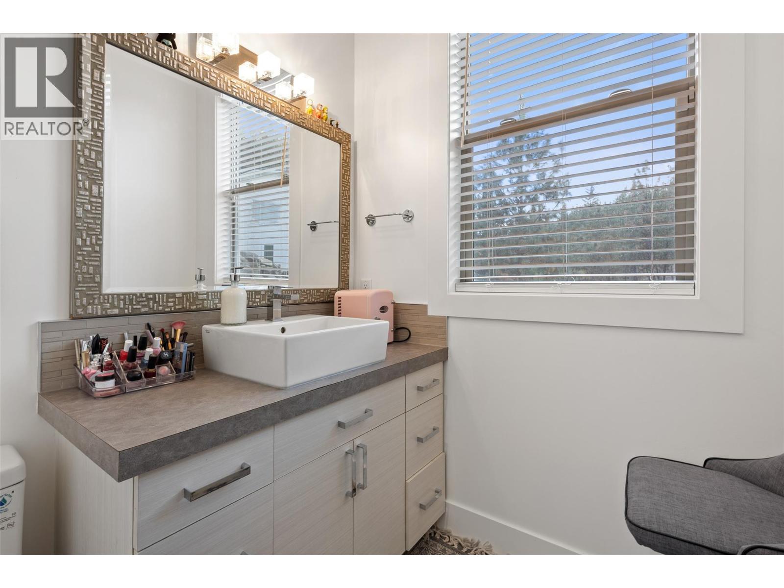  1955 Bayview Court, West Kelowna