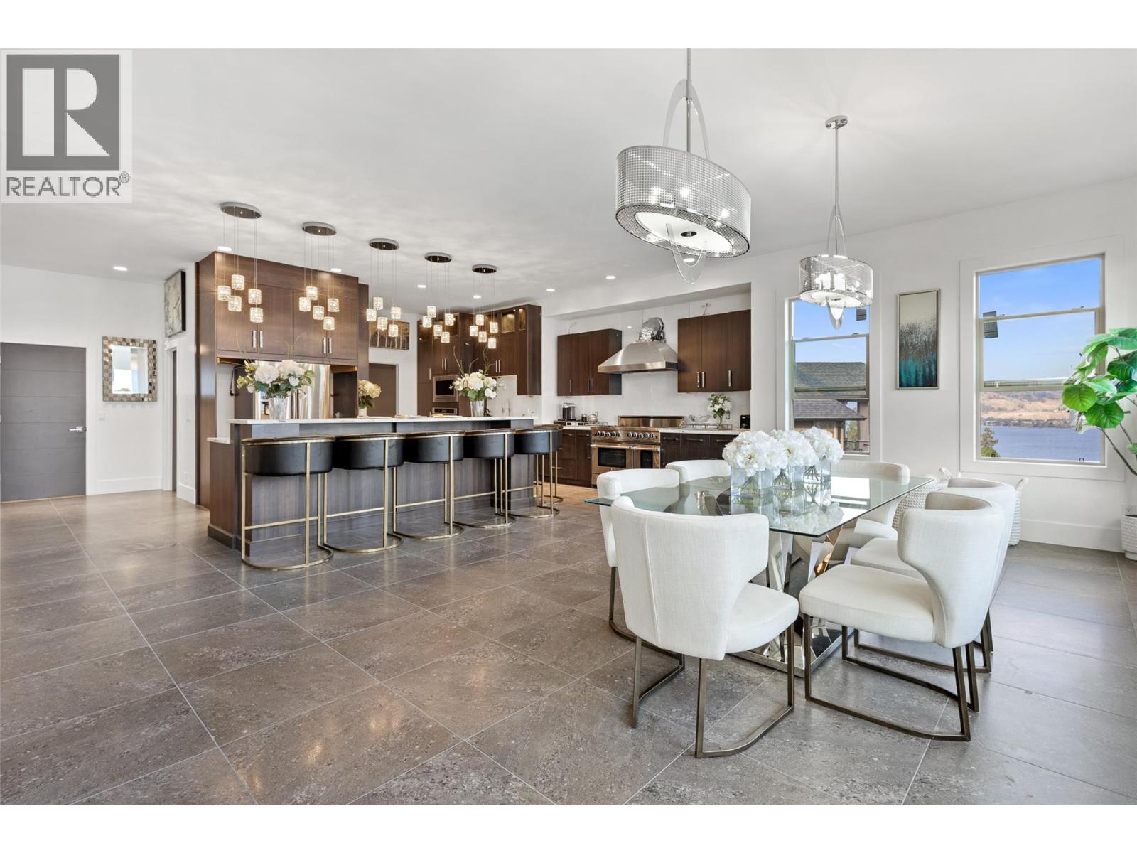  1955 Bayview Court, West Kelowna