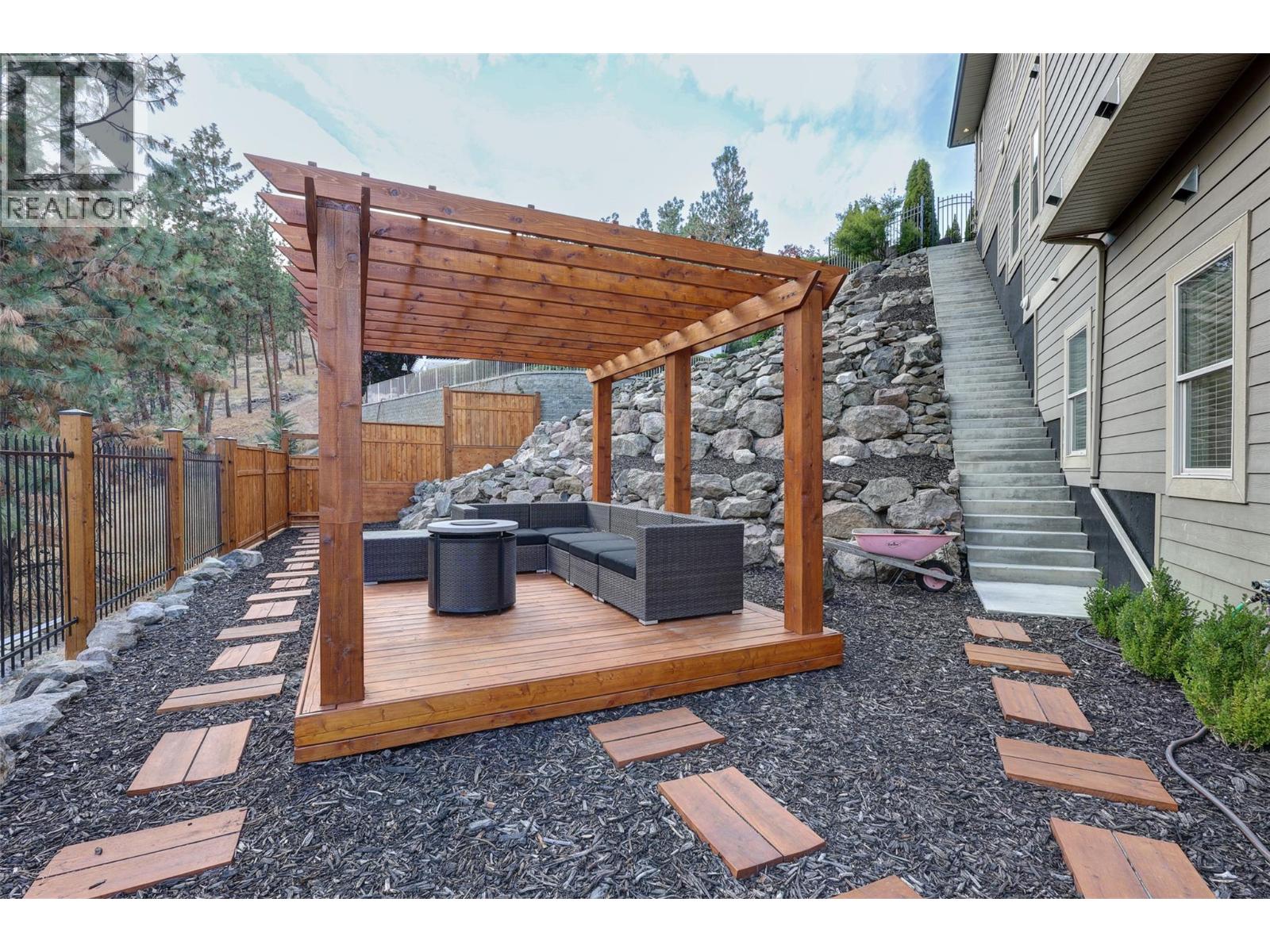  1955 Bayview Court, West Kelowna