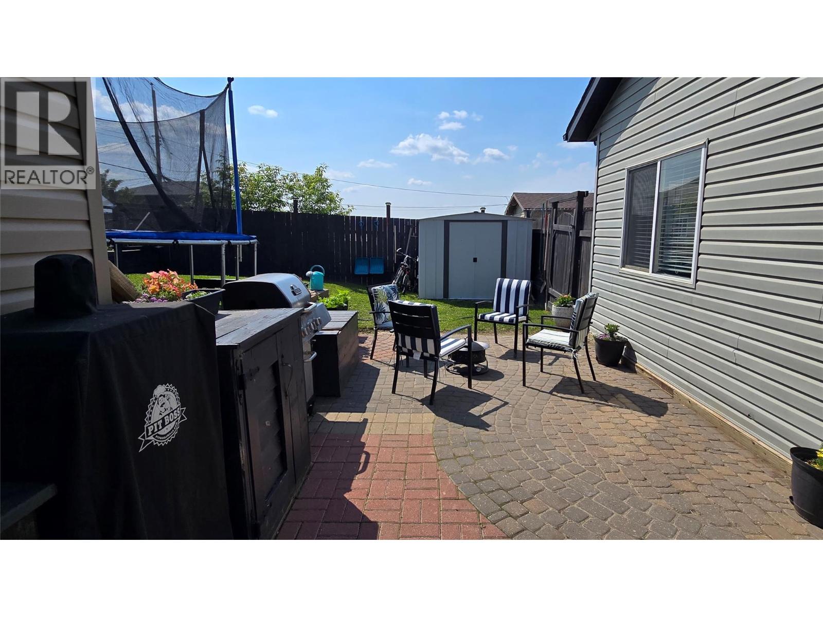 9720 9 Street, Dawson Creek