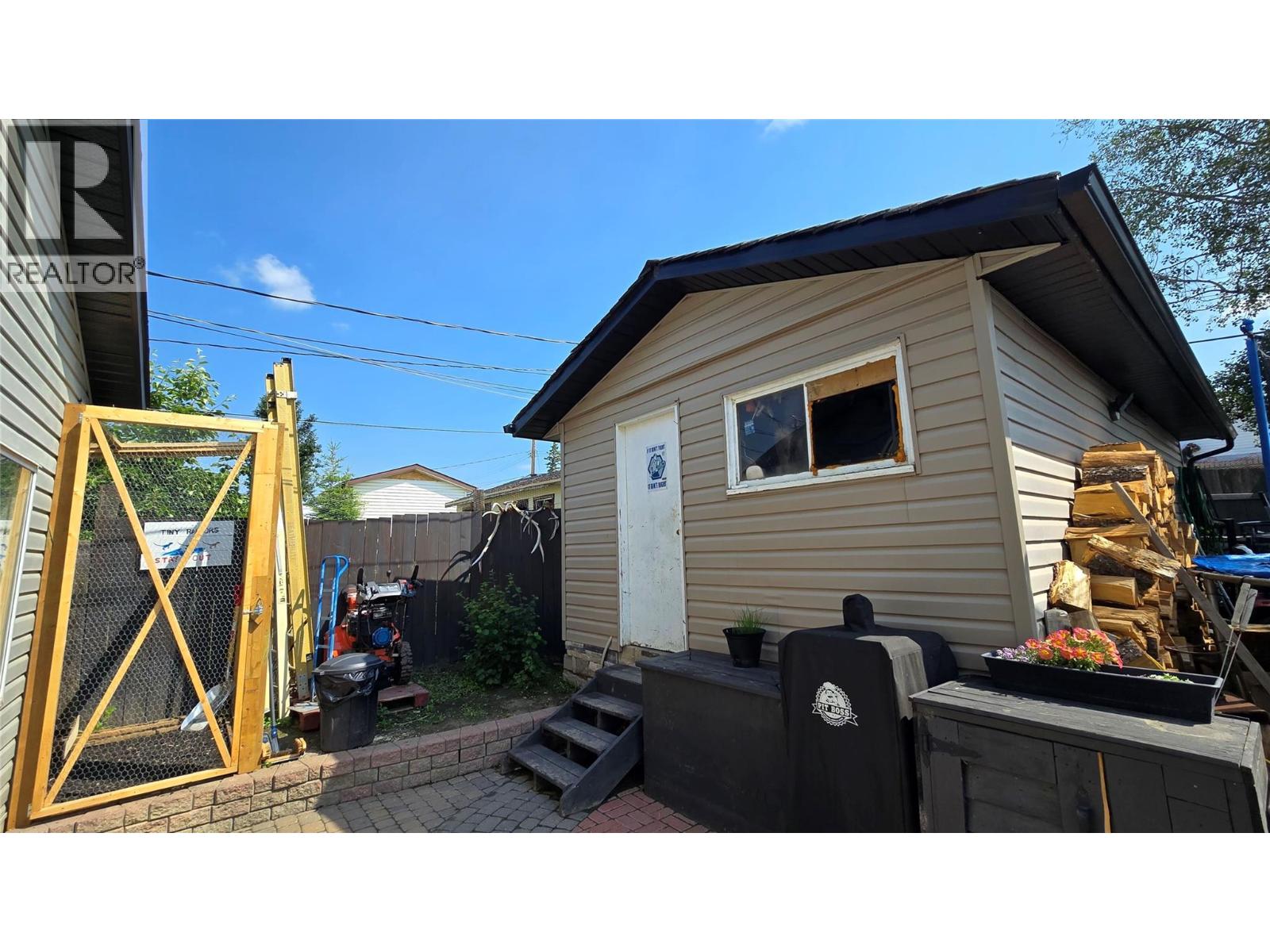 9720 9 Street, Dawson Creek