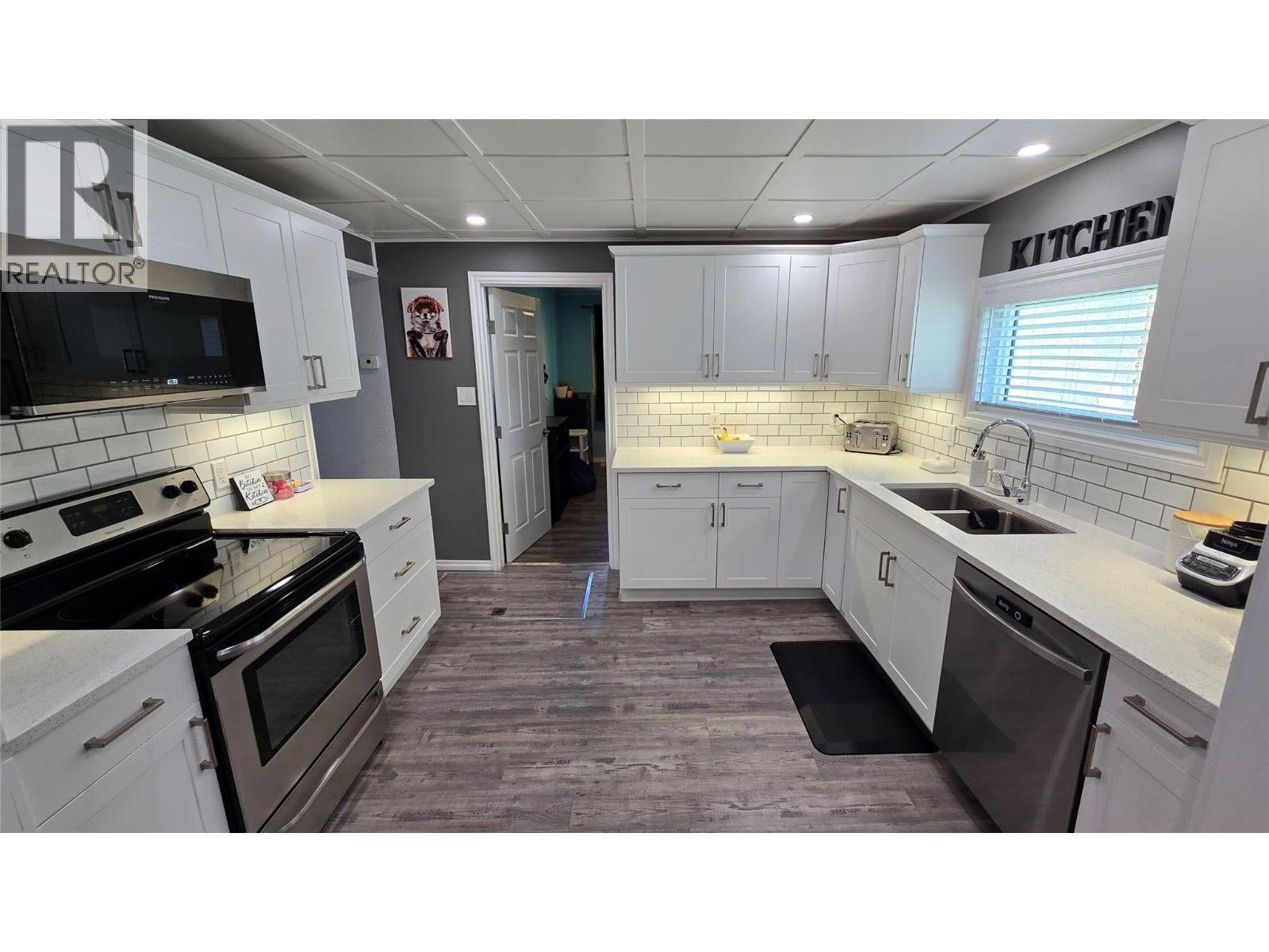 9720 9 Street, Dawson Creek