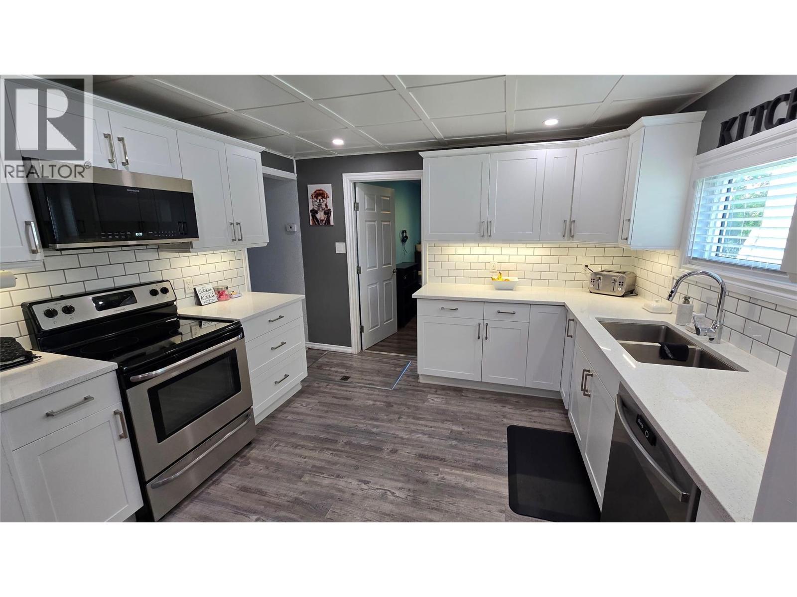 9720 9 Street, Dawson Creek
