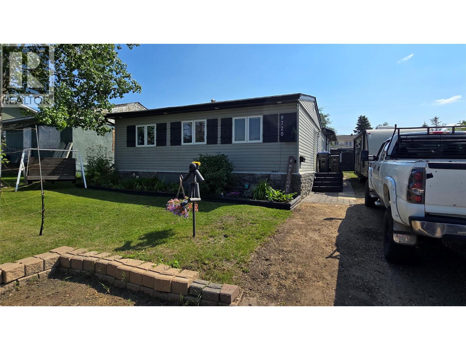 9720 9 Street, Dawson Creek