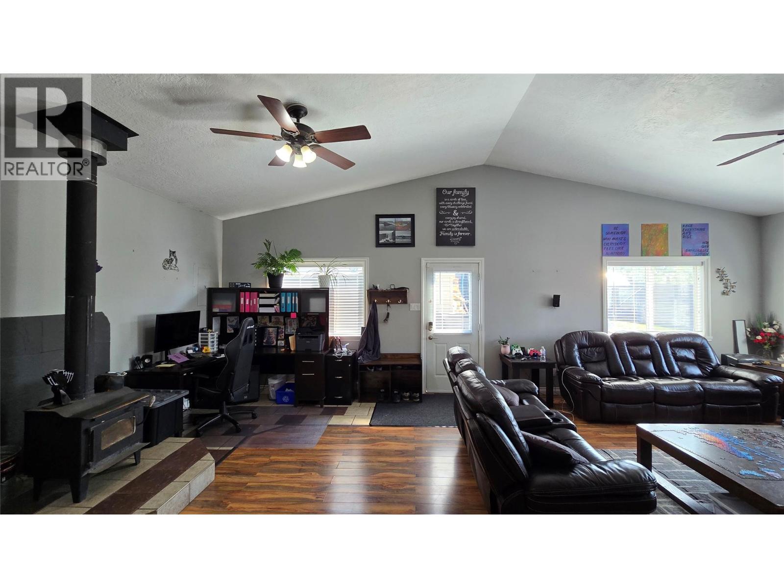 9720 9 Street, Dawson Creek