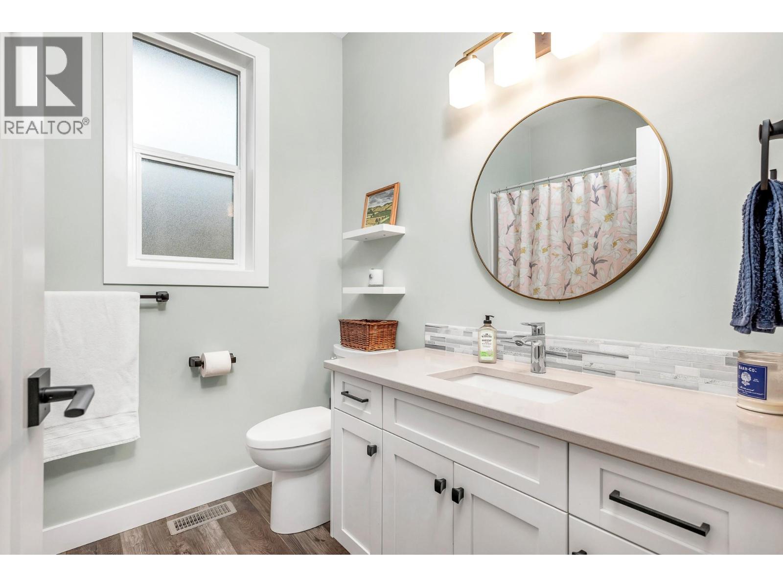  2741 Golf Course Drive, Blind Bay