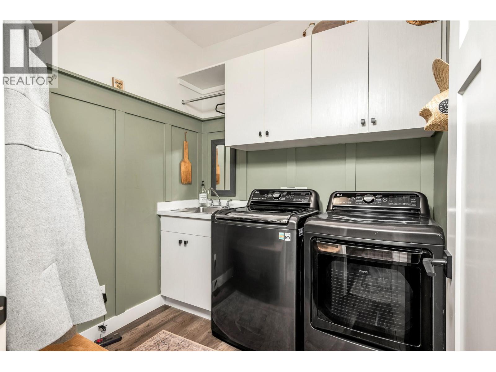  2741 Golf Course Drive, Blind Bay