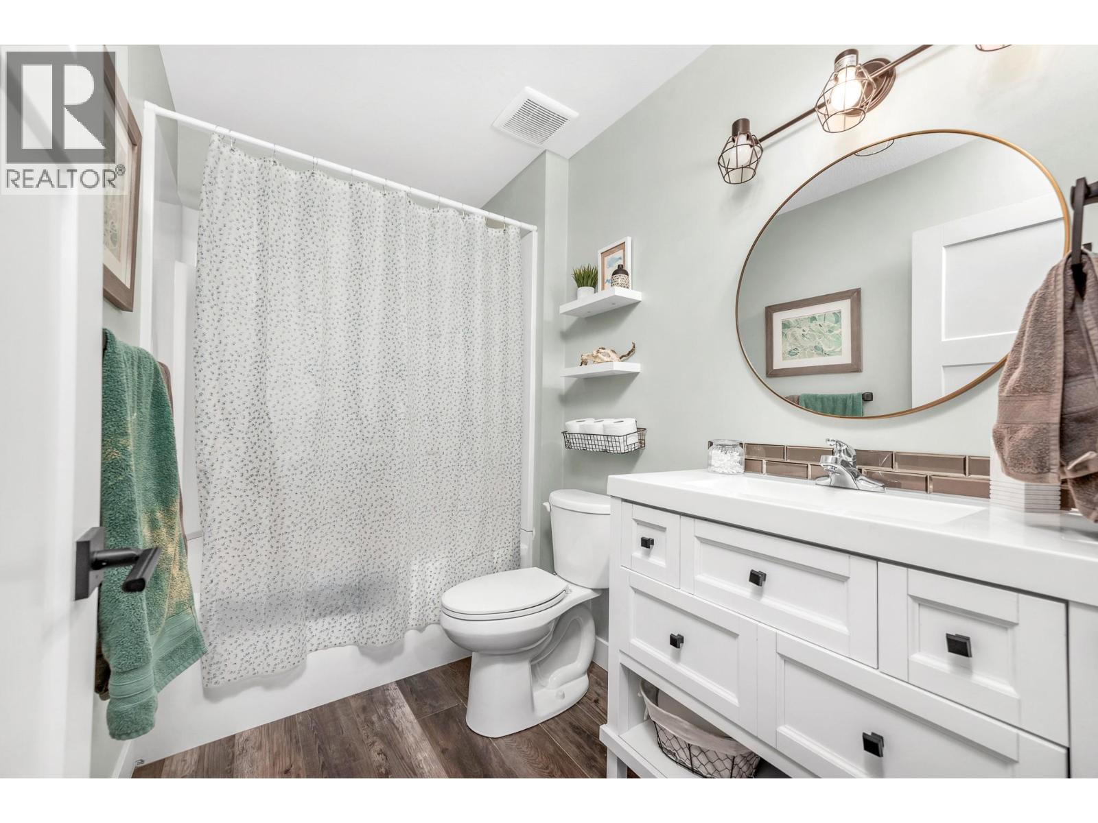  2741 Golf Course Drive, Blind Bay