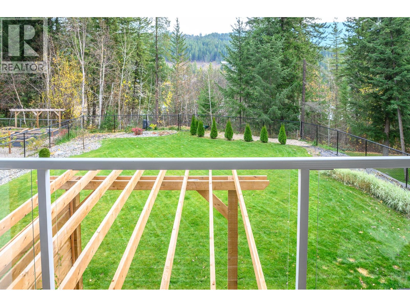  2741 Golf Course Drive, Blind Bay