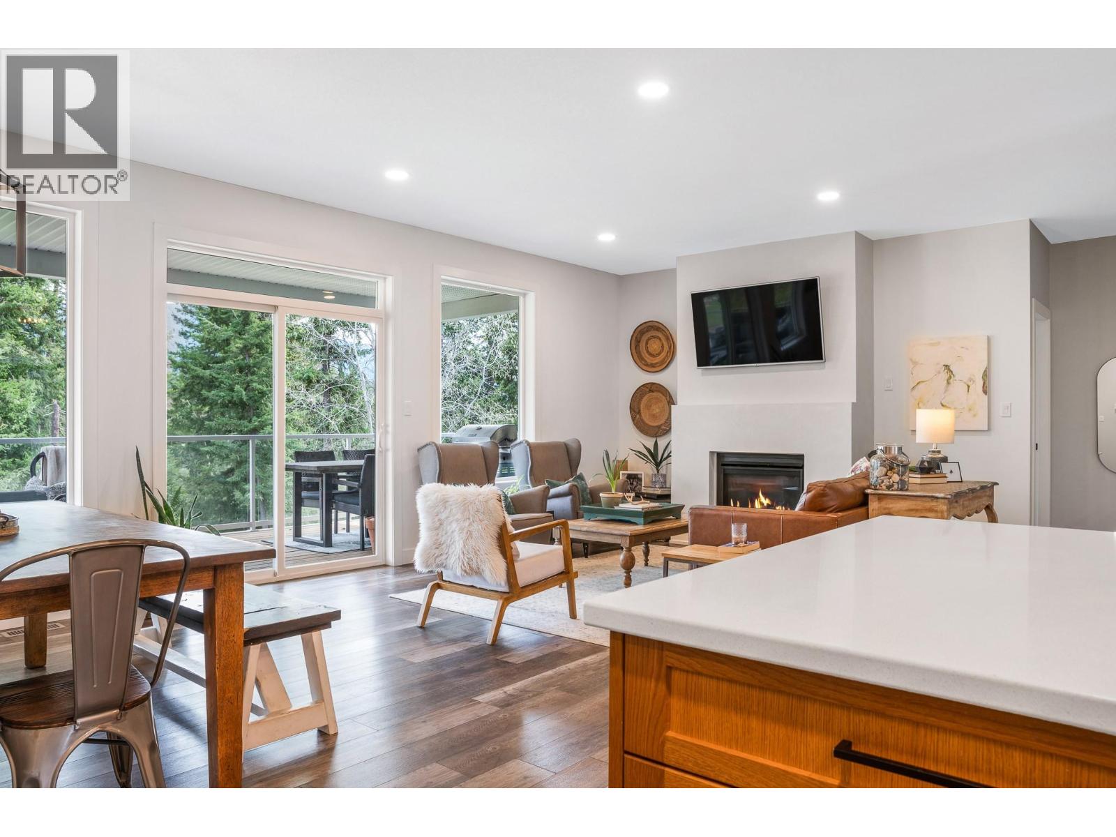  2741 Golf Course Drive, Blind Bay