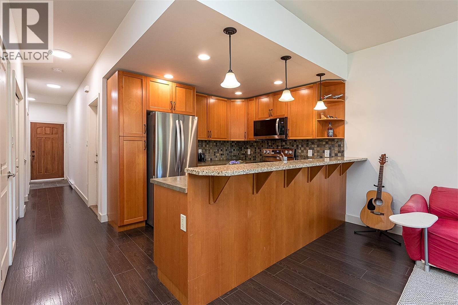  870 Brock Avenue, Langford