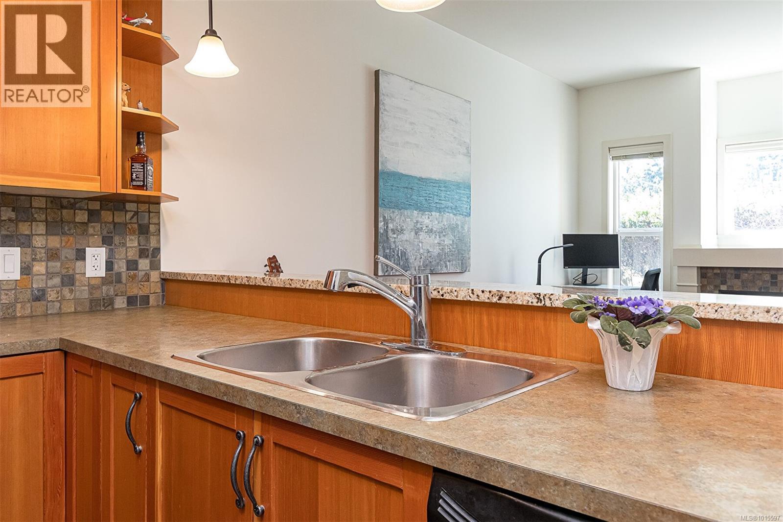  870 Brock Avenue, Langford