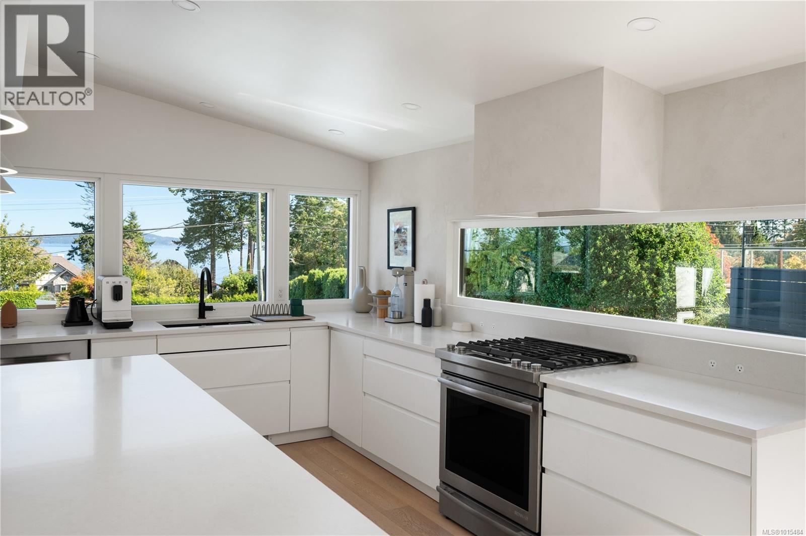  5276 Parker Avenue, Saanich