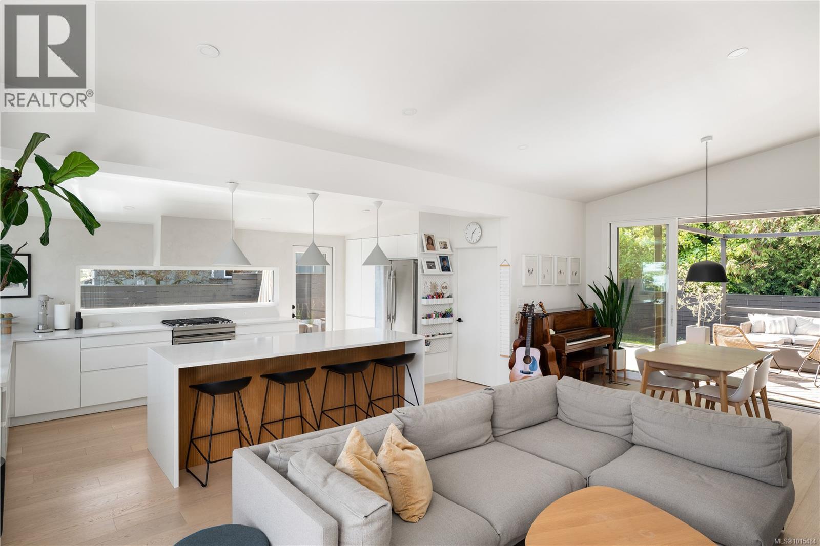 5276 Parker Avenue, Saanich