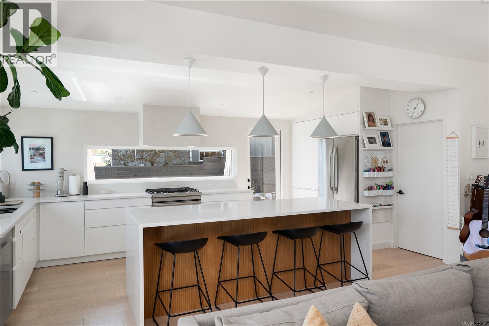  5276 Parker Avenue, Saanich