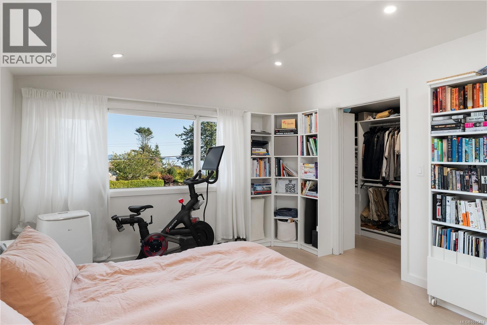  5276 Parker Avenue, Saanich